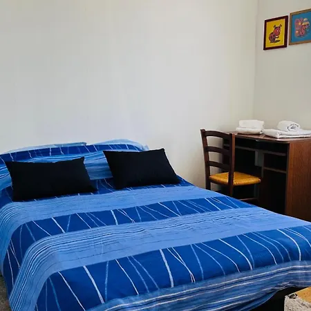 Camelia Yourhosthelper Balaruc-les-Bains