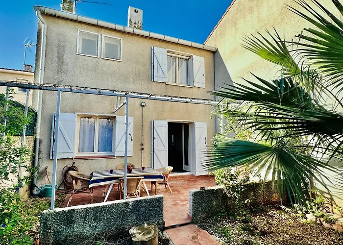 Camelia Yourhosthelper * Balaruc-les-Bains